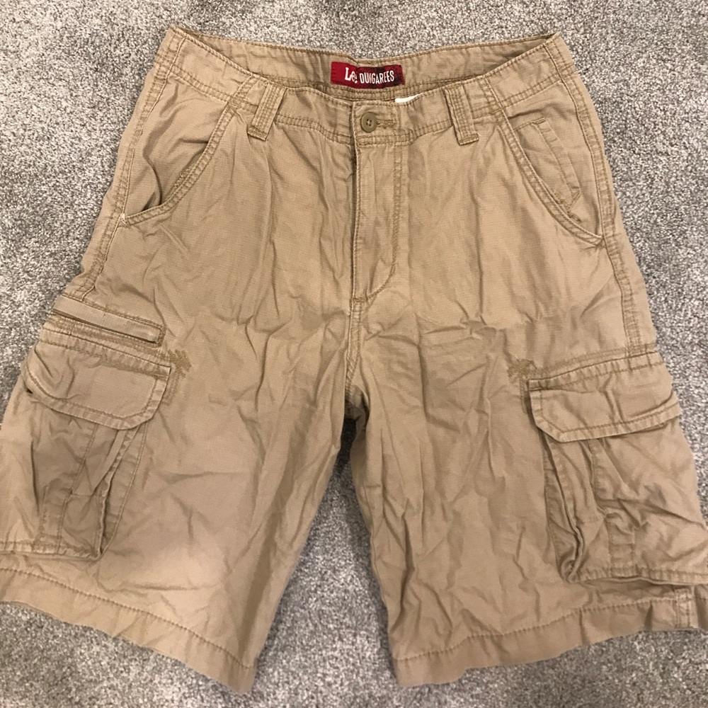 LEE DUNGAREE CARGO SHORTS IN GREAT CONDITION